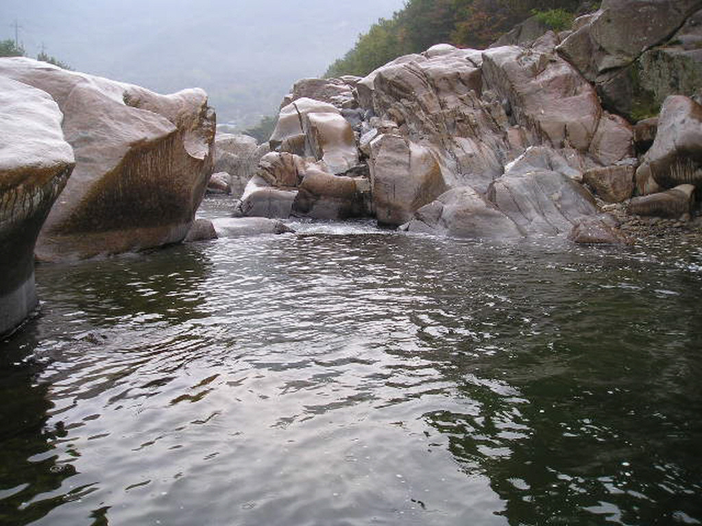 용유담 이미지