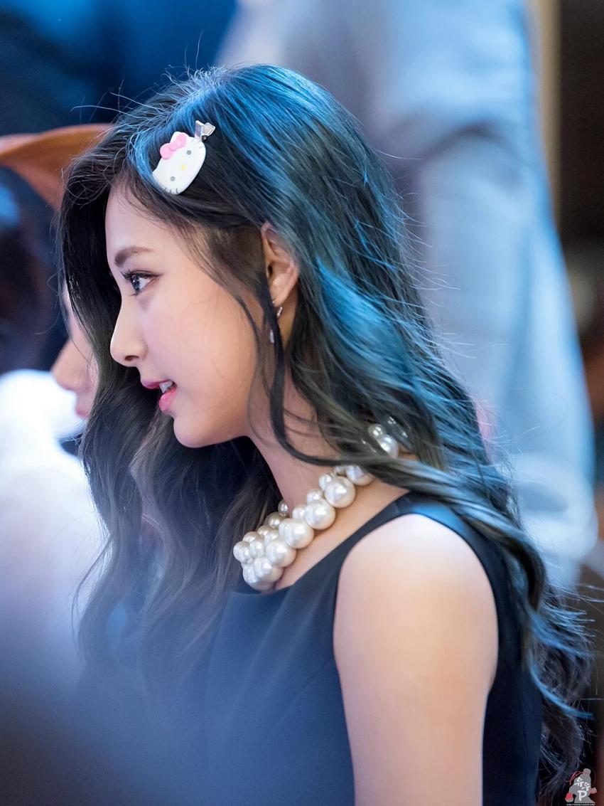 [트와이스] 갈수록 더더욱 이뻐지는 쯔위 움짤들.gif | 인스티즈