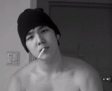 연예인들 담배피는 모습 2 (고전주의) | 인스티즈