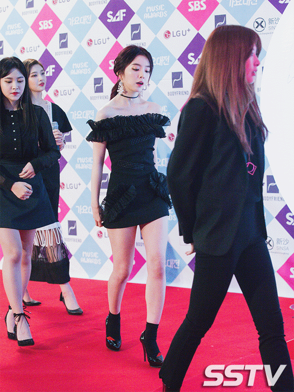 블랙미니드레스 아이린.gif | 인스티즈