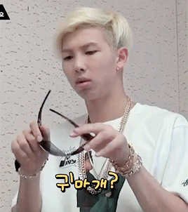 그룹 내에서 마이너스 손으로 유명한 아이돌들.gif | 인스티즈