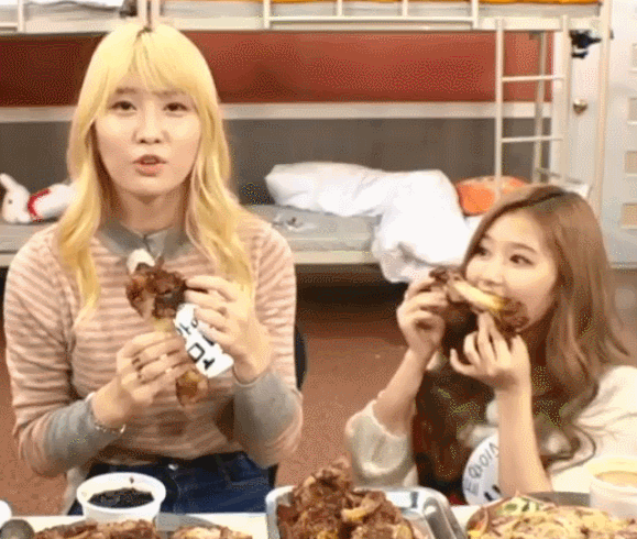 미나토자키 사나 : 저는 살찌면 동물 살빠지면 사람입니댜.gif | 인스티즈