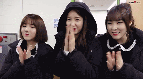 막내들 졸업식에 간 여자친구.gif | 인스티즈