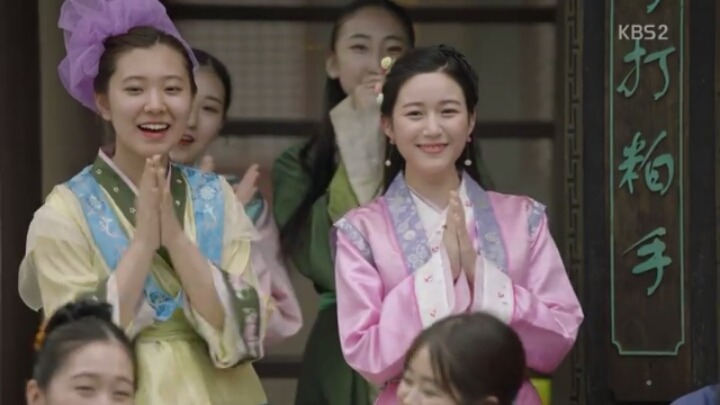 [화랑] 1500년 전 인기 아이돌 화랑 출근길 풍경.jpg (feat.럽라 떡밥) | 인스티즈