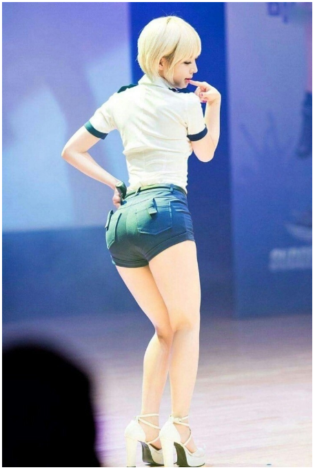 본인 몸매를 상당히 낮게 평가하는 초아 | 인스티즈