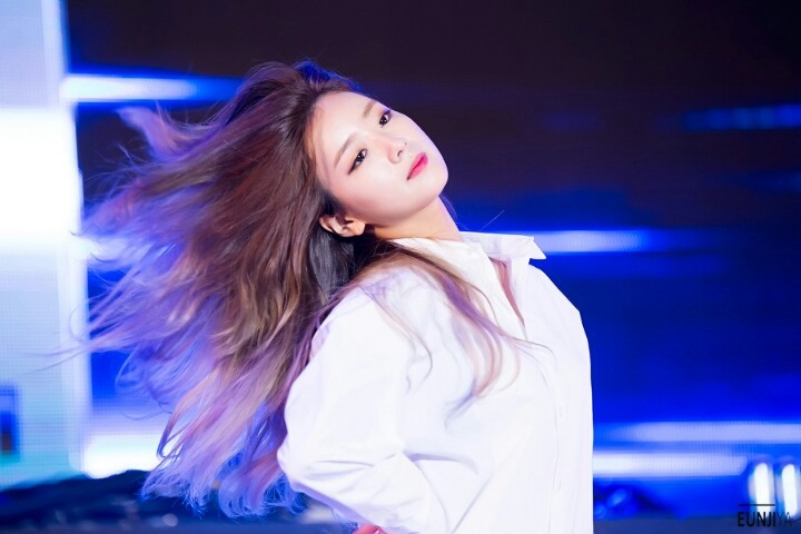 왔다갔다하는 보미 | 인스티즈