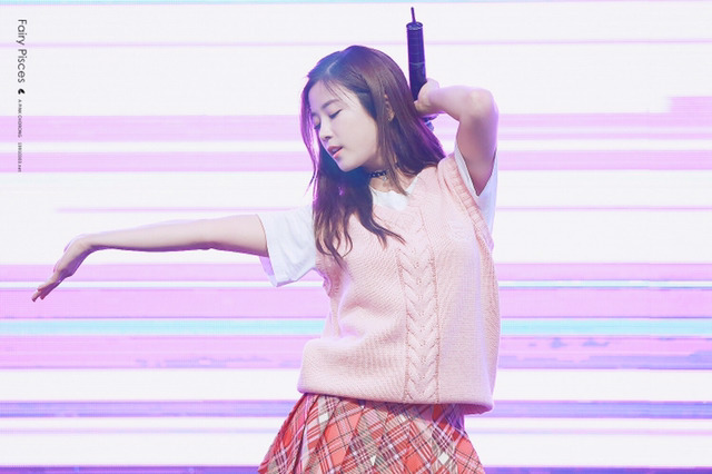 [에이핑크] 6월의 마지막 업로드는 누구로 할까 고민하다가 박초롱 | 인스티즈