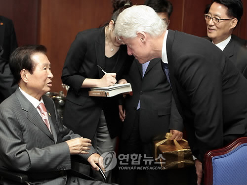 자국민보다 해외 정치인들에게 훨씬 인정을 받는 대한민국 역대최고 대통령 | 인스티즈