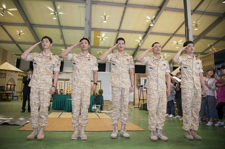 태양의후예 제작사대표가 성공을 확신한 의외의 순간.jpg | 인스티즈