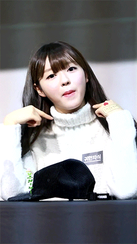 볼이랑 입술이 귀여운 오마이걸 유아 | 인스티즈