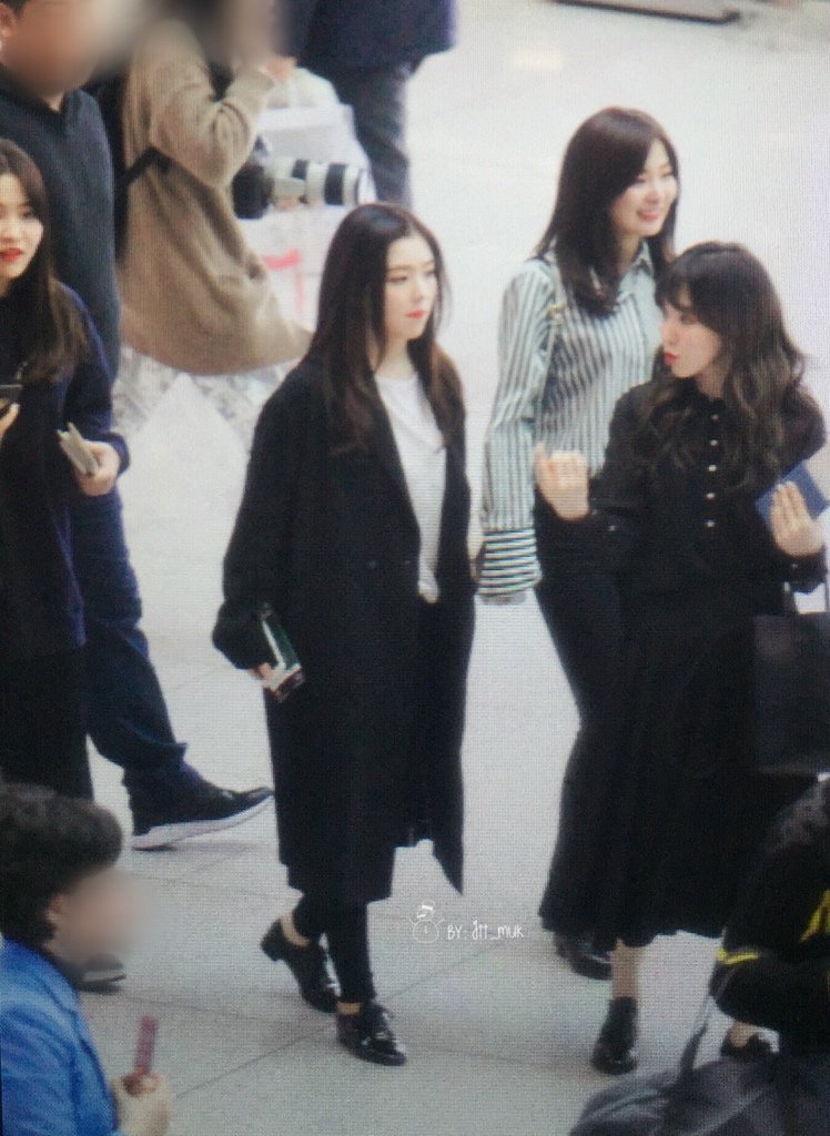 오늘자 출국하는 레드벨벳.jpg | 인스티즈