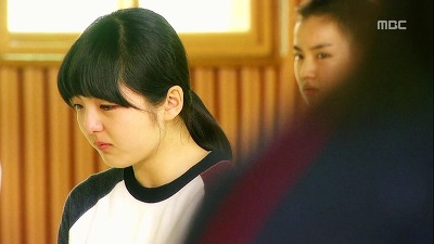 [여왕의교실] 친구에게 배신당한게 오해인걸 알고 난 후에 서신애(은따역할) 죄책감 표정 연기 *연기진짜잘함/약스압 | 인스티즈