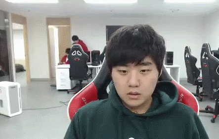 [LOL] SKT의 노인공경 | 인스티즈