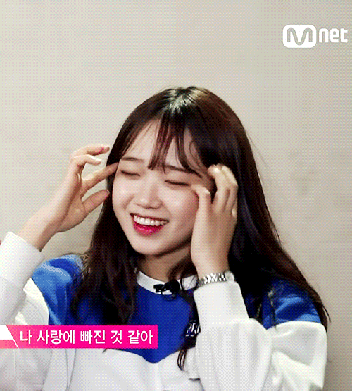 객관적으로 이쁘다고 할순 없지만 귀여움만큼은 극강인 아이돌.jpgif | 인스티즈