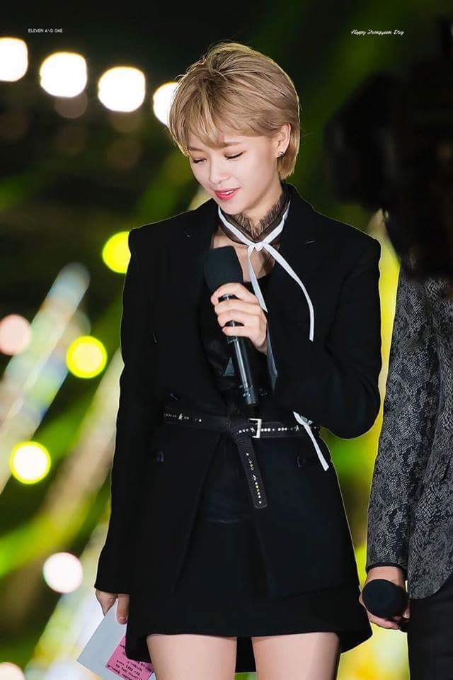 올블랙 정연이 | 인스티즈