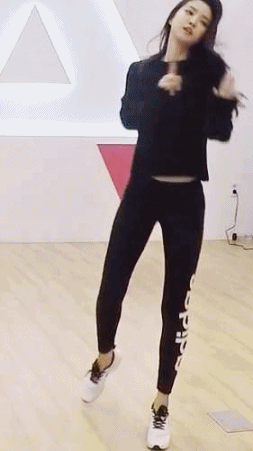 손나은이 또 아디다스 레깅스를.gif | 인스티즈