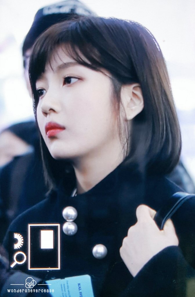 오늘자 일본 출국하는 레드벨벳 완전체 | 인스티즈