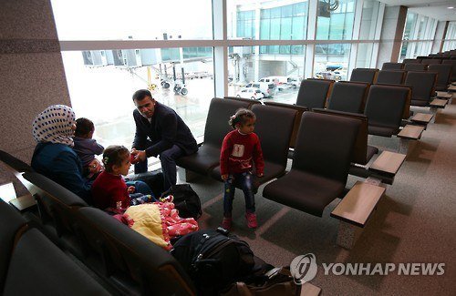 오늘 인천공항에 들어온 시리아 난민.jpg | 인스티즈