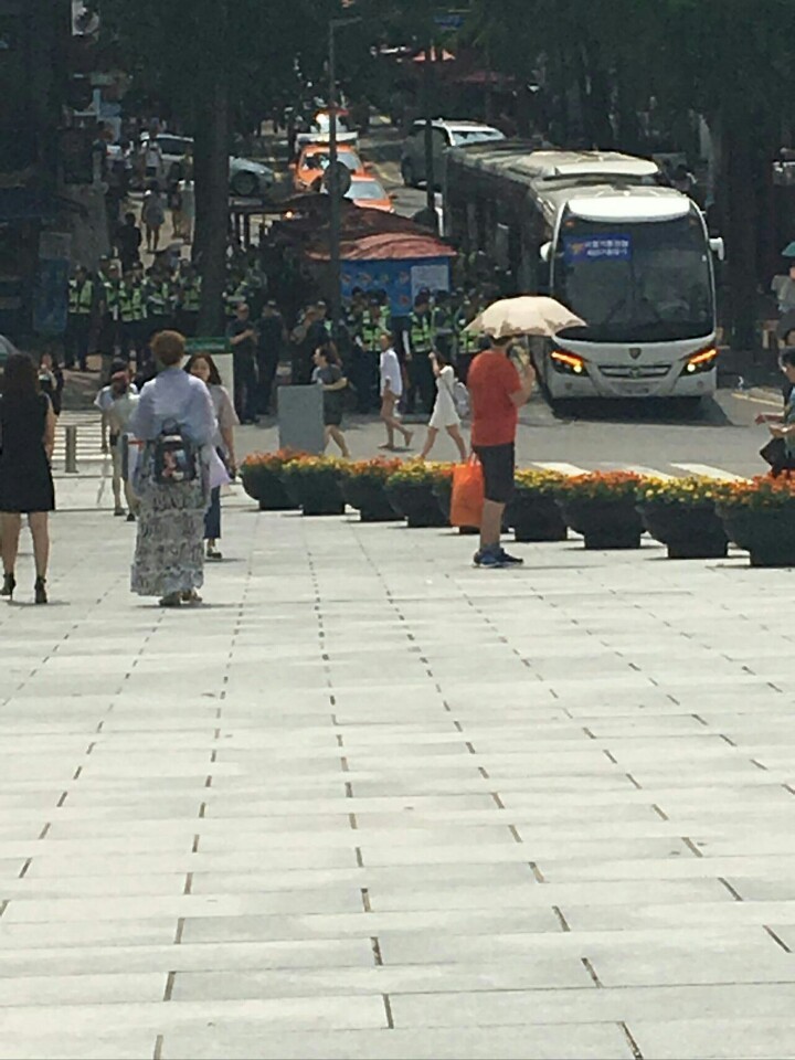 이화여대 재학생과 동문들 이틀째 점거농성 | 인스티즈