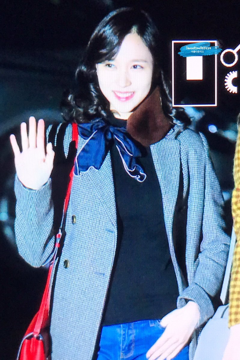 [트와이스] 고급진 느낌이 많이 나는 복고컨셉 출근길 미나 | 인스티즈