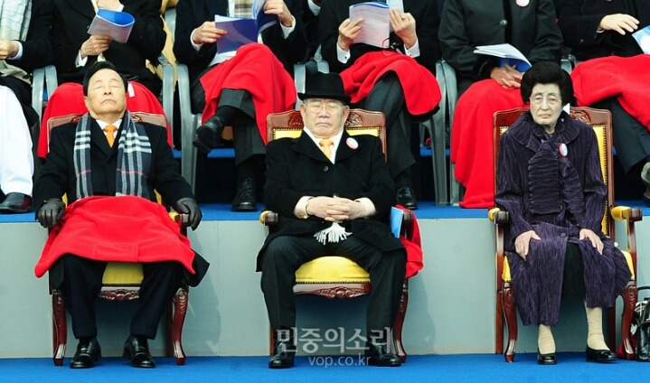 박근혜가 고 김영삼 전대통령만 생각하면 이를 박박 가는 이유.jpg | 인스티즈