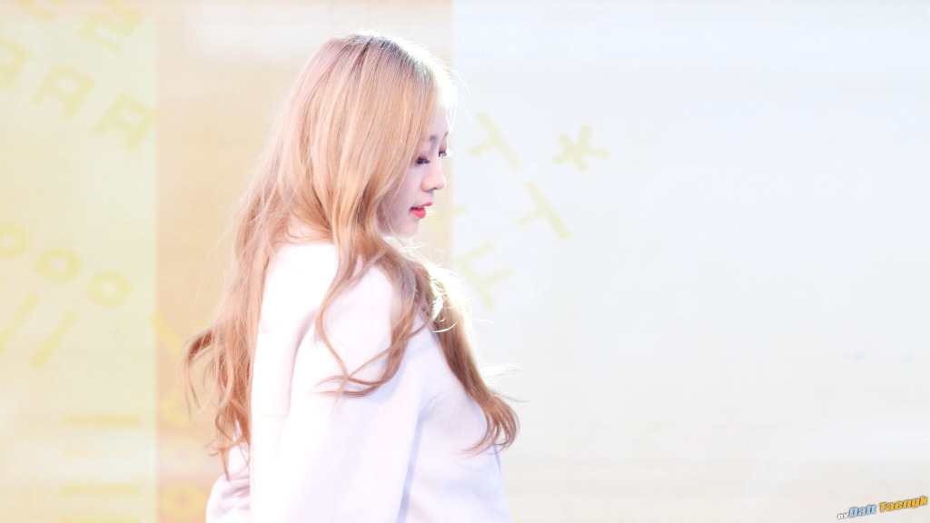 [러블리즈] 미니빔을 갖고싶은 마음이 들어서 지수 | 인스티즈