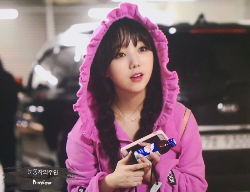 러블리즈 케이의 독특한 공항 패션.jpg | 인스티즈