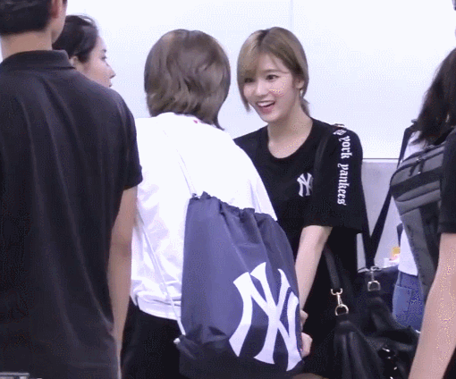 연행되는 사나.gif | 인스티즈