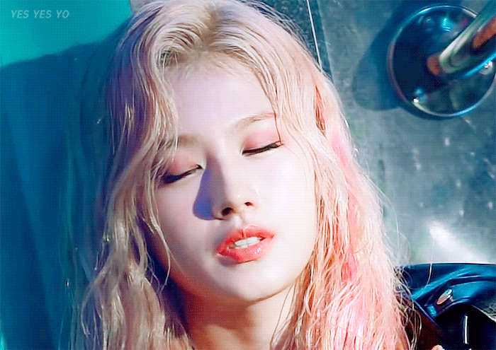 오늘이 생일인 트와이스 사나.jpgif (335장) | 인스티즈