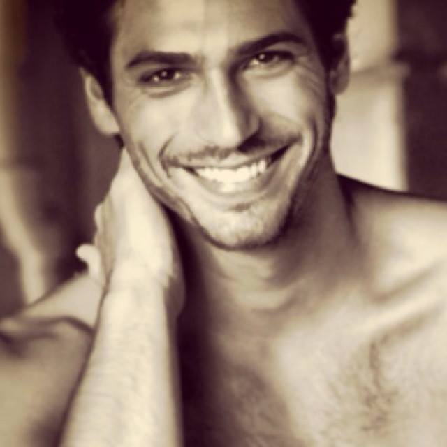 [canyaman] 터키에서 최고의 인기를 달리는 있는 변호사 출신 배우(동생이지만 오빠라고 부르싶긔~♥) | 인스티즈