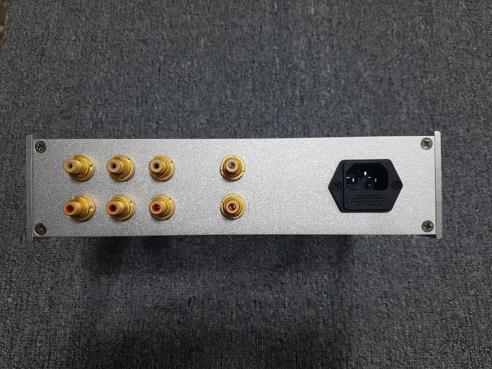 993B293F5D1DCA72390576