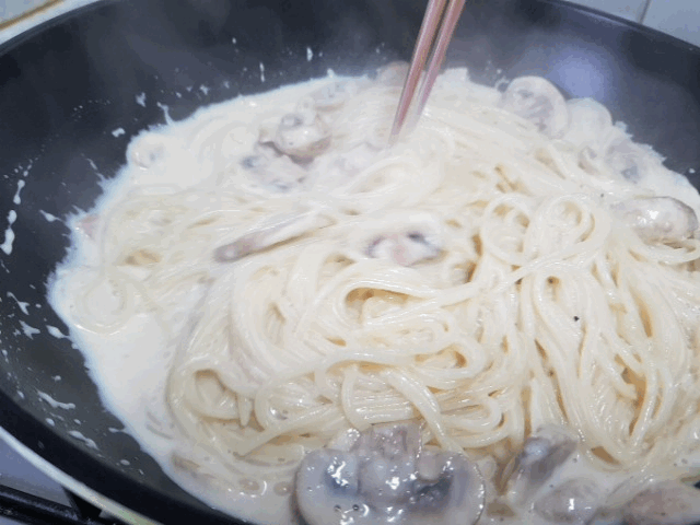 진짜 현실적인 집에서 혼밥하기 | 인스티즈