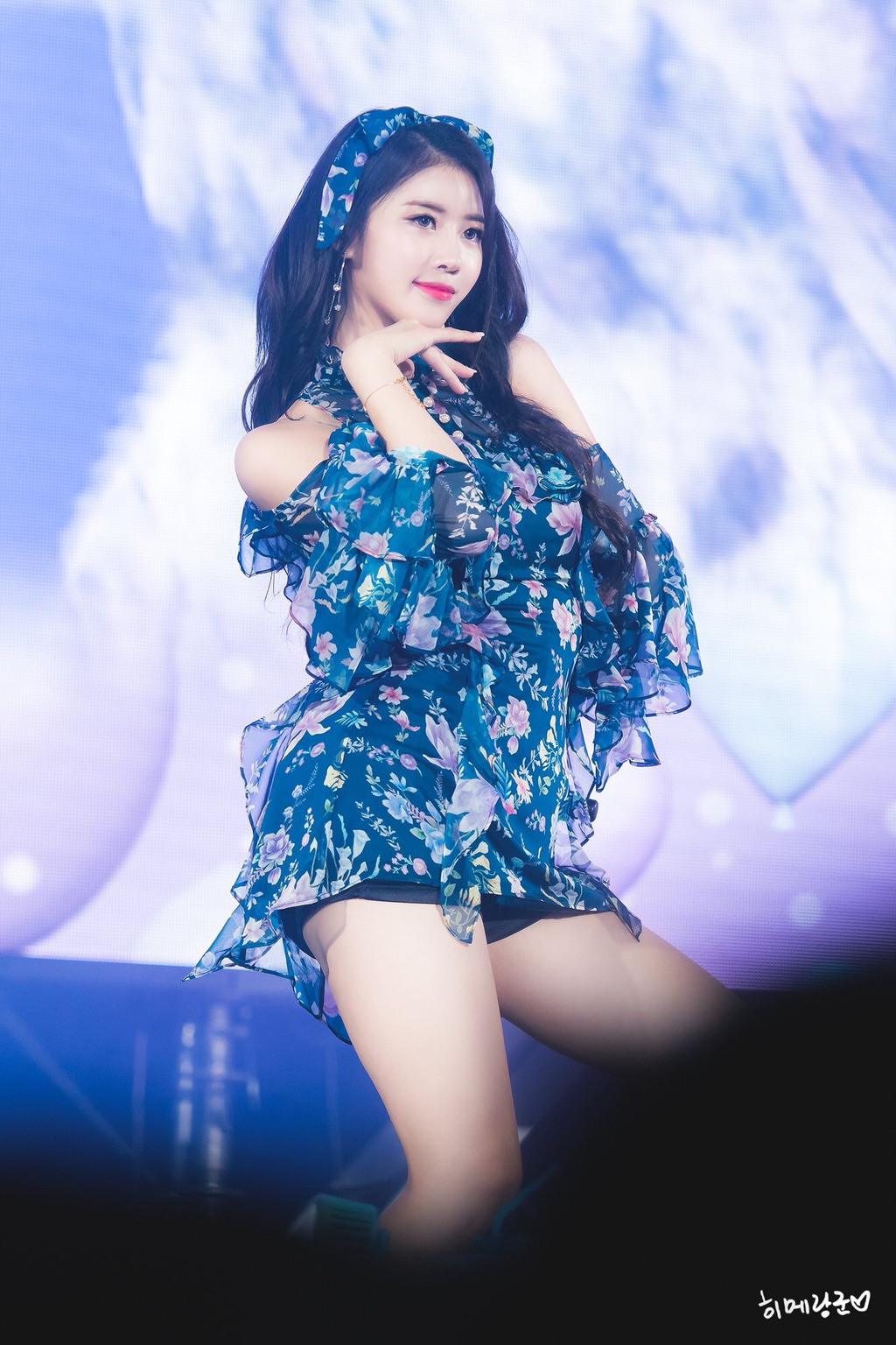 [러블리즈] 아침 밥도 먹었으니 양치질 하러 갈거라서 미주 | 인스티즈