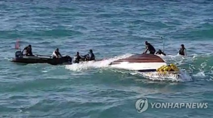 [속보] 영흥도 해상서 22명 탄 낚싯배 전복...현재 4명 구조 | 인스티즈