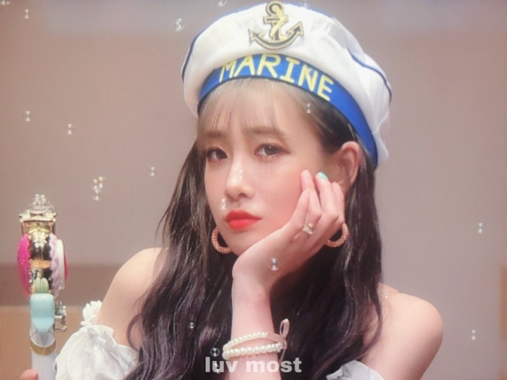 해군모를 쓴 러블리즈 귀요미 둘째 유지애.jpg | 인스티즈