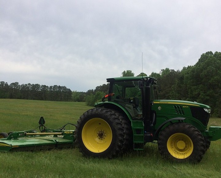 중장비로 주민들을 돕는 취미를 가진 전 NFL 선수...jpg | 인스티즈
