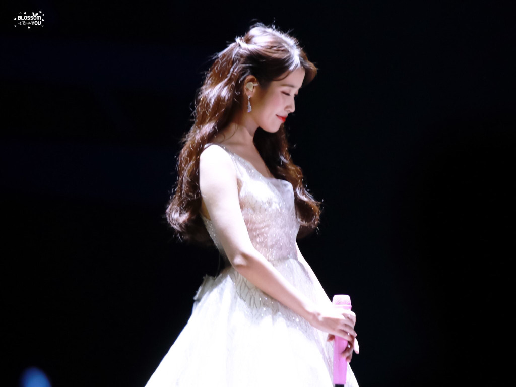 디즈니 공주 같았던 멜론 뮤직 어워드 아이유.JPGIF | 인스티즈