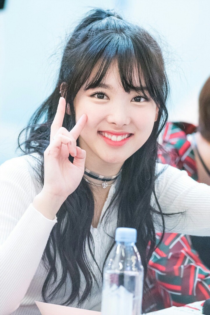 팀내 최연장자이자 서열 최하위인 두 걸그룹 멤버 | 인스티즈