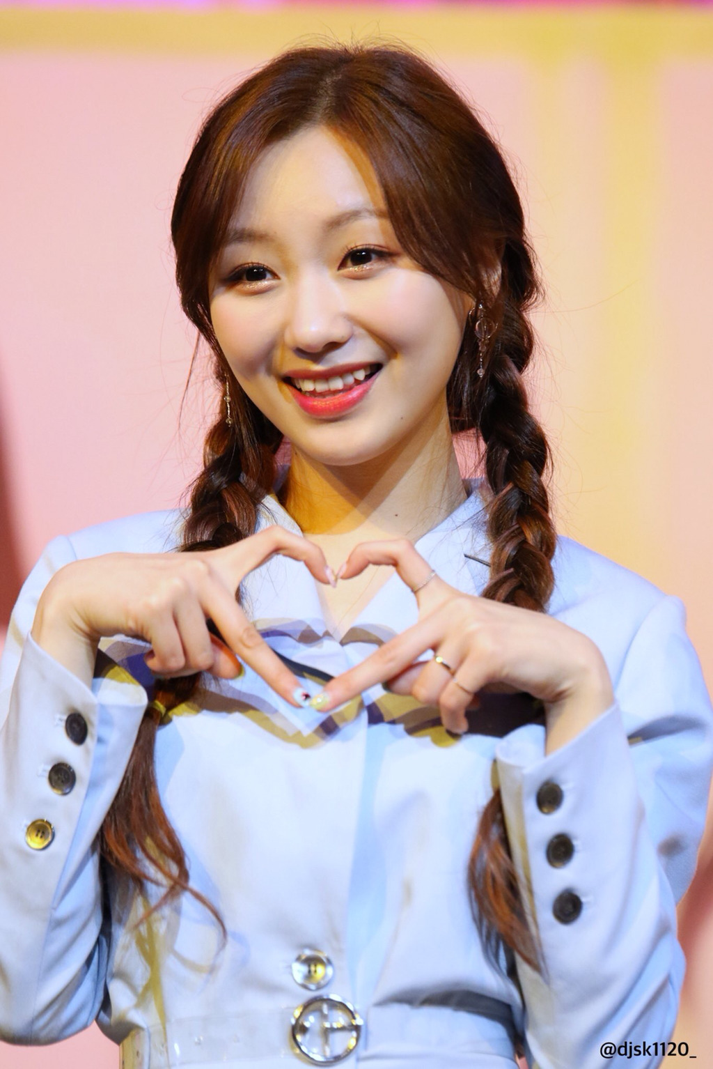 [러블리즈] 식후 커피를 거의 다 마셔가서 수정이 | 인스티즈