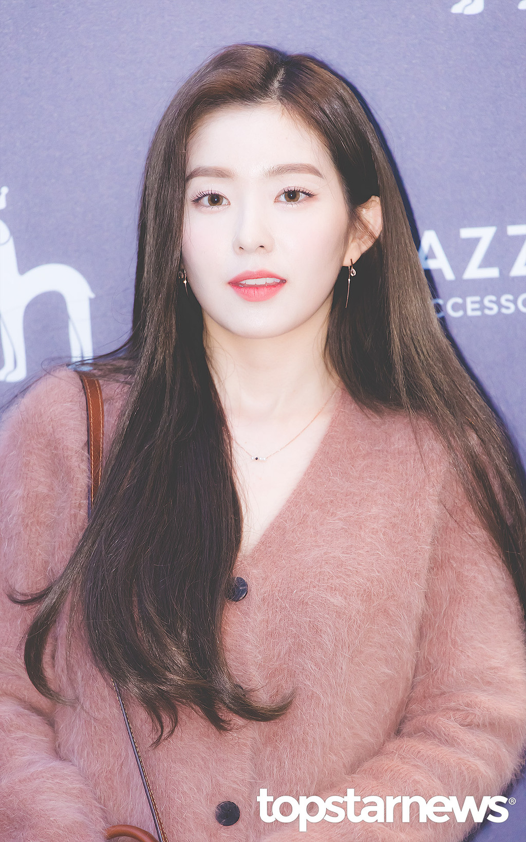 오늘자 헤지스 플래그쉽스토어 행사 레드벨벳 아이린.jpgif | 인스티즈