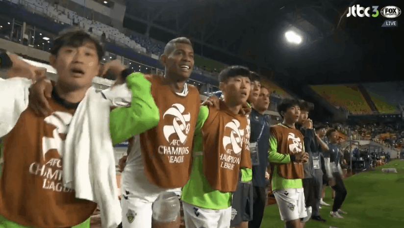오늘자 갑분싸란 이런 것이다.GIF | 인스티즈