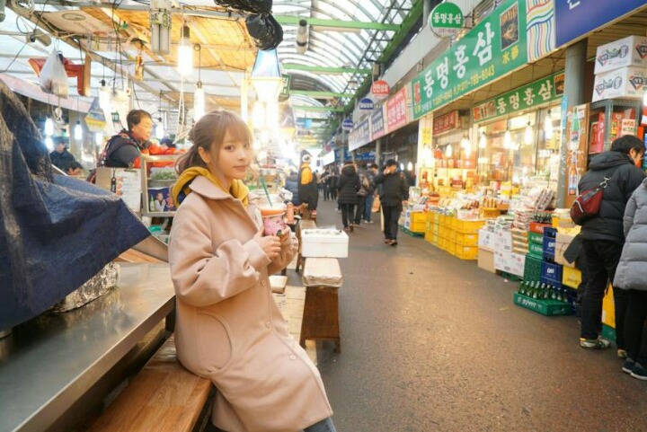 [일본AV] 모모노기 카나 한국팬미팅 기사사진 & 광장시장 방문사진 | 인스티즈