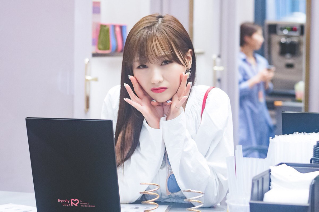 [러블리즈] 기타 레슨 가기 전에 수정이 | 인스티즈