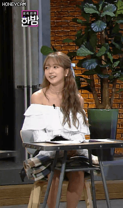 오늘자 본격연예한밤 리포터 퀵소희.gif | 인스티즈