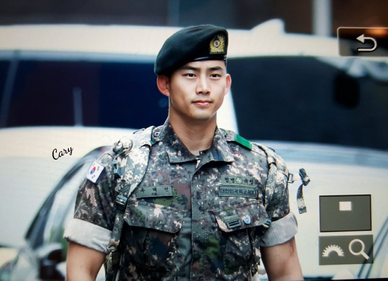 오늘자 군인 옥택연 근황.jpg | 인스티즈