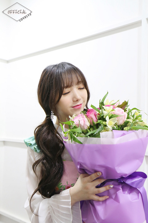 [러블리즈] 너무 바빠지니 기분이 안 좋아져서 케이 | 인스티즈