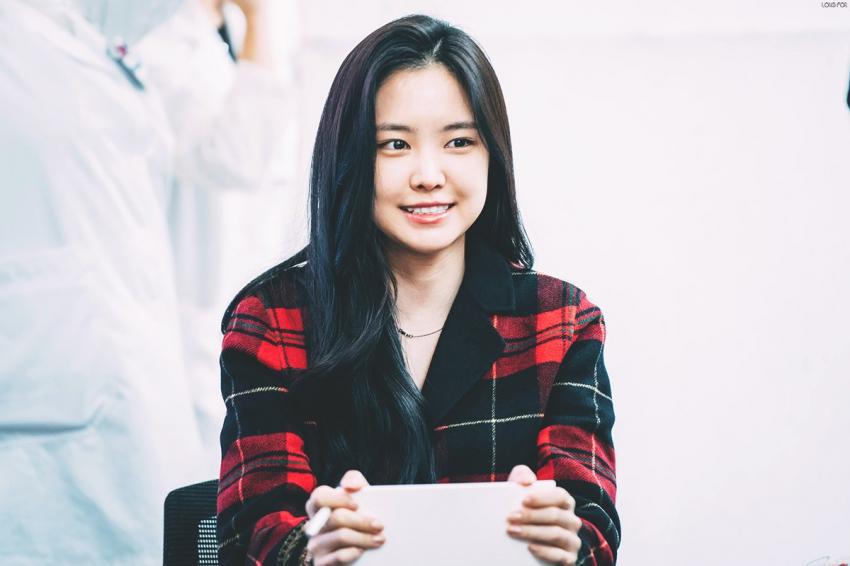 [에이핑크] 오늘자 청순 손나은.jpg | 인스티즈