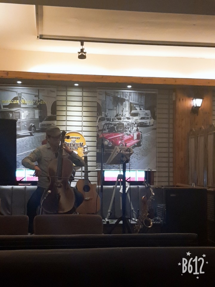 카페 첼로 이미지