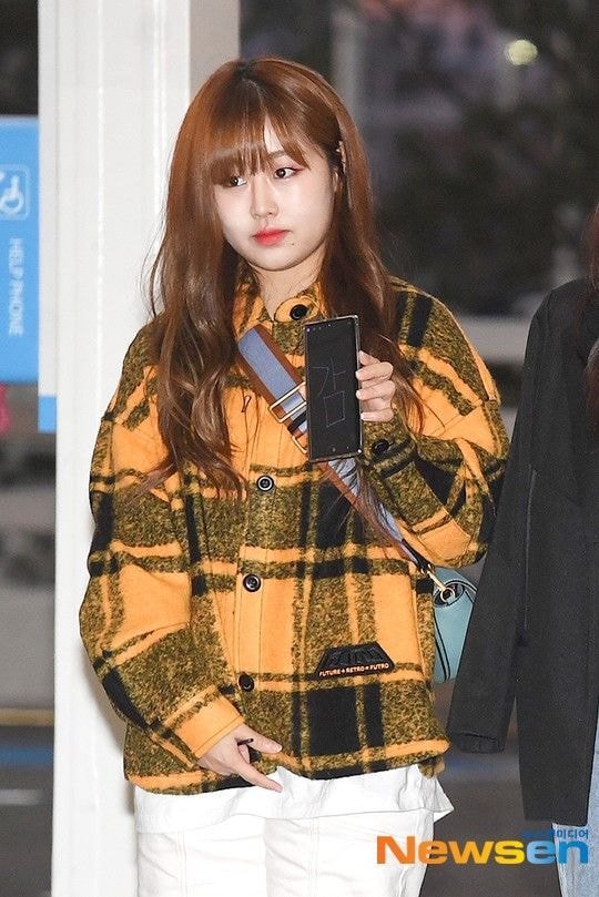팬들에게 감사인사와 협찬인증을 동시에 하고싶었던 러블리즈.....jpg | 인스티즈