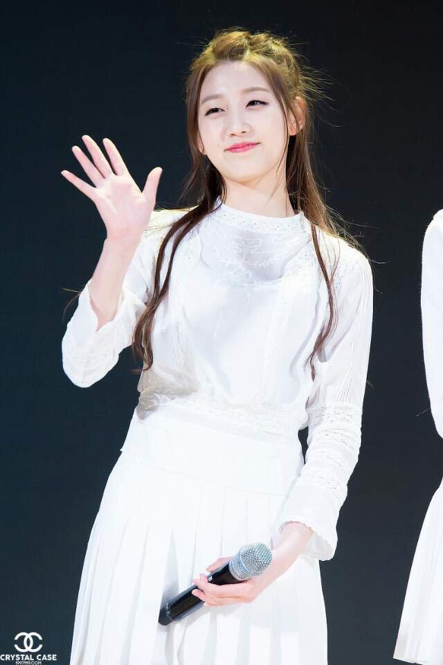 러블리즈에 가장 늦게 합류한 멤버.jpgif | 인스티즈
